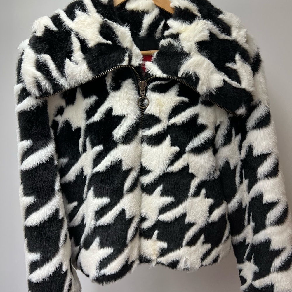 Marc Ecco faux fur houndstooth jacket size medium - Picture 3 of 12